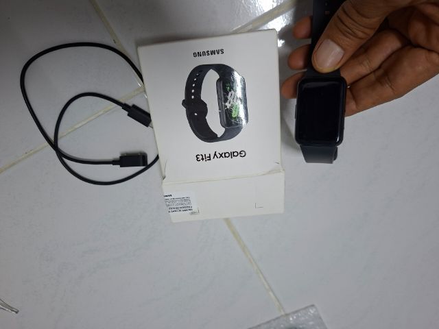 อื่นๆ ขายนาฬิกา samsung fit 3 สภาพสวย