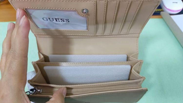 ขายกระเป๋าสตางค์ GUESS รูปที่ 3