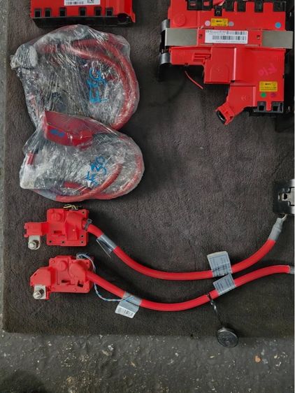 แผงขั้วบวกแบตเตอรี่ ขั้วบวก ขั้วลบ BMW E90 E60 E84 F10 F20 F25 F30 X1 X3  รูปที่ 9