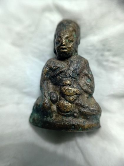 พระรูปหล่อหลวงพ่อจง