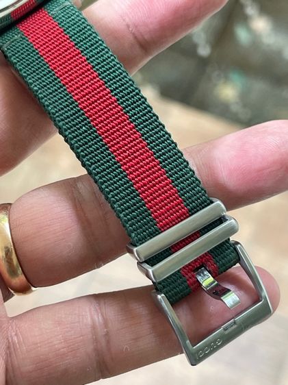 GUCCI GG2570 Blue Dial 40 mm Green and Red Nylon Watch YA142301 รูปที่ 17