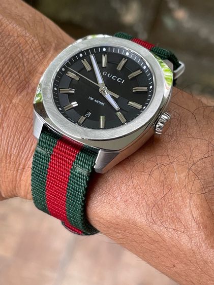 GUCCI GG2570 Blue Dial 40 mm Green and Red Nylon Watch YA142301 รูปที่ 12