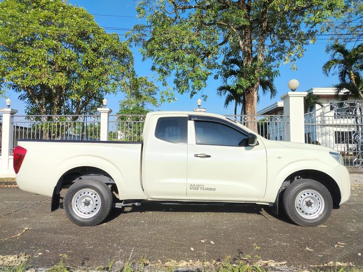 Nissan Navara 2020 2.5 S Pickup ดีเซล ไม่ติดแก๊ส เกียร์ธรรมดา ขาว รูปที่ 2