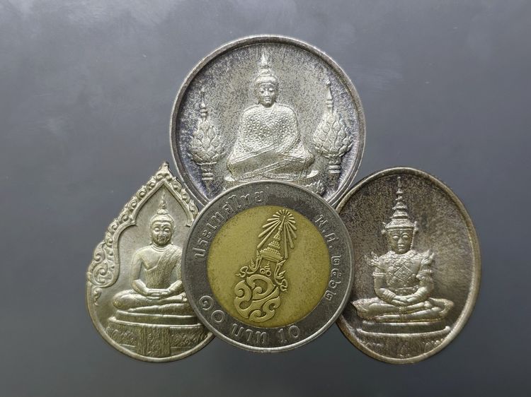 เหรียญพระแก้วมรกต ภปร รุ่นสอง ชุด 3 ฤดู เนื้อเงิน ฉลองกรุงรัตนโกสินทร์ 200 ปี พ.ศ.2525 พร้อมกล่องเดิม รูปที่ 7