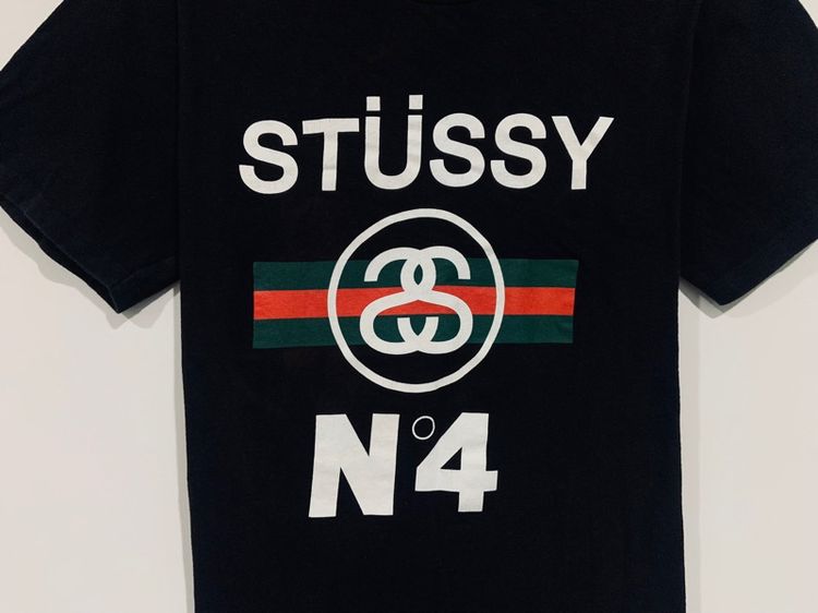 เสื้อยืด STUSSY NO.4 X GUCCI TEE แท้ 💯 size S ขนาด อก 19.5 ยาว 27 นิ้ว สภาพดีมาก ลายสวยมาก ดีเทลสวย เนื้อผ้านิ่มมาก หายากน่าสะสมครับ รูปที่ 2