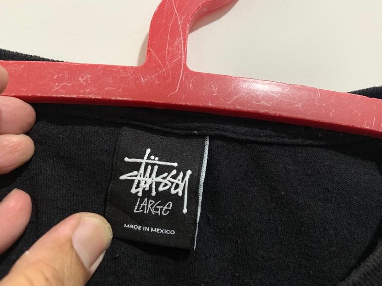 เสื้อยืด STUSSY NO.4 X GUCCI TEE แท้ 💯 size S ขนาด อก 19.5 ยาว 27 นิ้ว สภาพดีมาก ลายสวยมาก ดีเทลสวย เนื้อผ้านิ่มมาก หายากน่าสะสมครับ รูปที่ 3