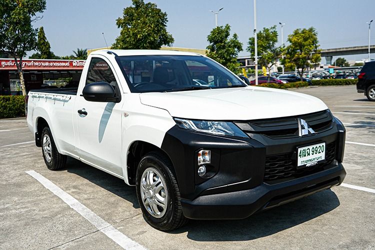 Mitsubishi Triton 2022 2.5 GL Pickup ดีเซล ไม่ติดแก๊ส เกียร์ธรรมดา ขาว รูปที่ 3
