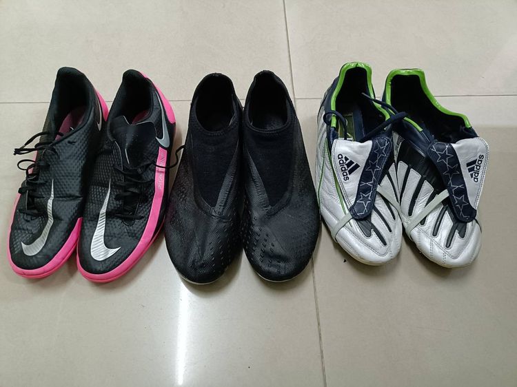 รองเท้าฟุตบอล