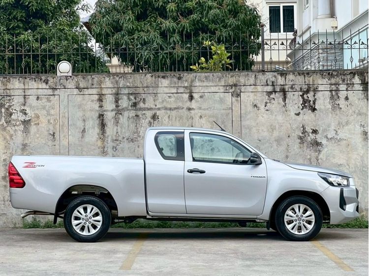 Toyota Hilux Revo 2025 Smart Cab 2.4 Entry Z Edition Pickup ดีเซล ไม่ติดแก๊ส เกียร์ธรรมดา เทา รูปที่ 2