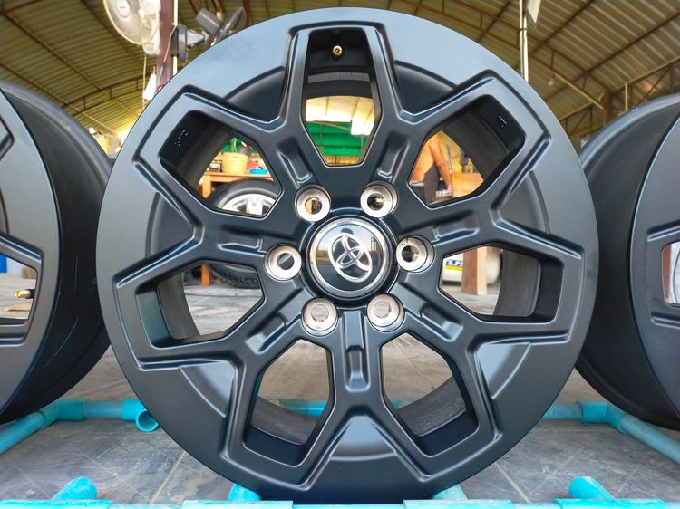 แม็กโตโยต้า ทราโว่ ขอบ18 สีเดิมป้ายแดง ไร้รอย ใส่ revo vigo fortuner ได้ทุกรุ่น รูปที่ 3