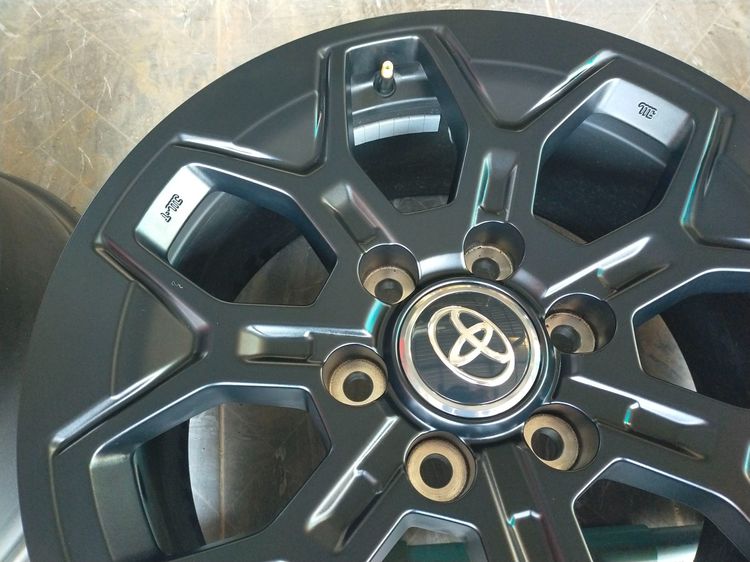 แม็กโตโยต้า ทราโว่ ขอบ18 สีเดิมป้ายแดง ไร้รอย ใส่ revo vigo fortuner ได้ทุกรุ่น รูปที่ 6
