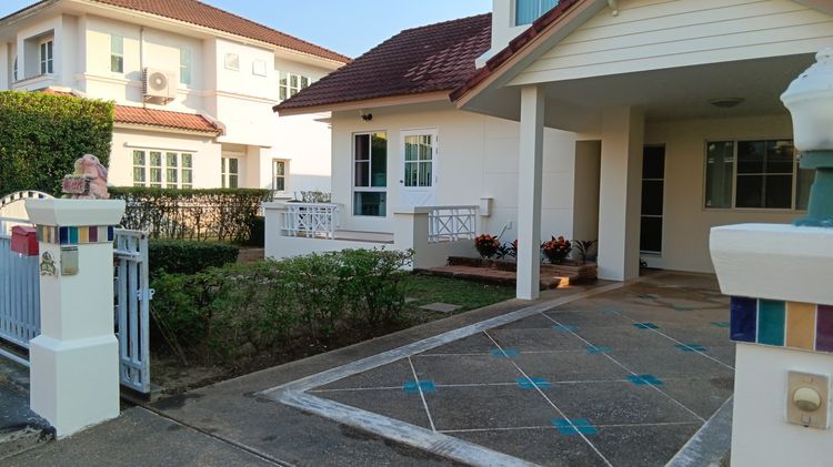 Land and Houses ตกแต่งครบ สร้างเสร็จก่อน 2010 ขายหรือให้เช่า-บ้านเดี่ยว ขนาด 72 ตร.วา 3 นอน 3 ห้องน้ำ นันทนา2 สันทราย เชียงใหม่ ติดต่อเจ้าของโดยตรง รูปที่ 4