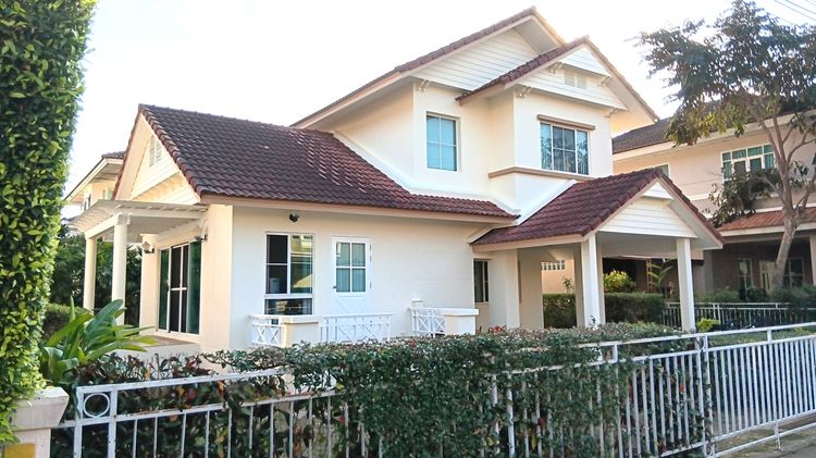 Land and Houses ตกแต่งครบ สร้างเสร็จก่อน 2010 ขายหรือให้เช่า-บ้านเดี่ยว ขนาด 72 ตร.วา 3 นอน 3 ห้องน้ำ นันทนา2 สันทราย เชียงใหม่ ติดต่อเจ้าของโดยตรง