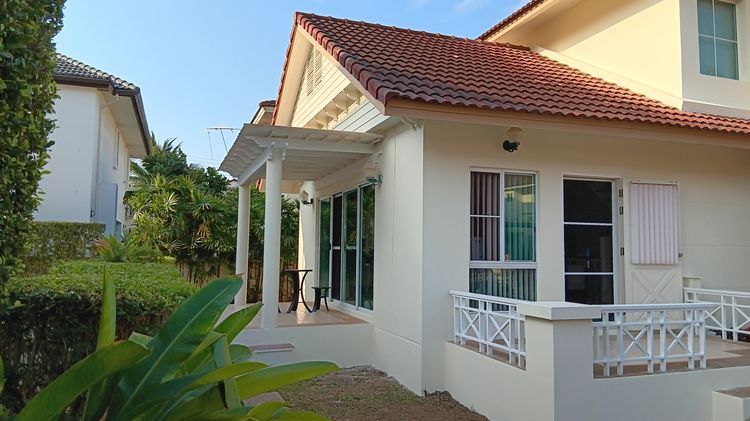 Land and Houses ตกแต่งครบ สร้างเสร็จก่อน 2010 ขายหรือให้เช่า-บ้านเดี่ยว ขนาด 72 ตร.วา 3 นอน 3 ห้องน้ำ นันทนา2 สันทราย เชียงใหม่ ติดต่อเจ้าของโดยตรง รูปที่ 2