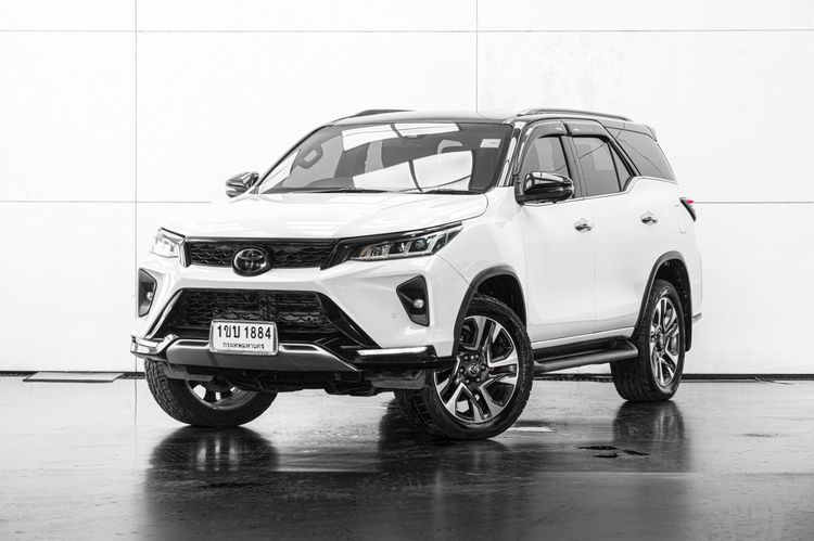 Toyota Fortuner 2020 2.8 Legender 4WD Utility-car ดีเซล ไม่ติดแก๊ส เกียร์อัตโนมัติ ขาว รูปที่ 2