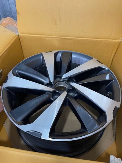 LEXUS NX300h WHEEL