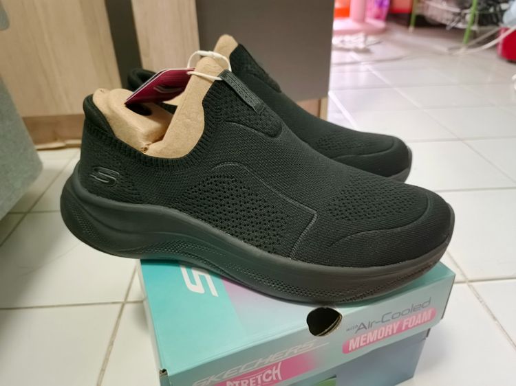 รองเท้าผ้าใบ ผ้า ขนาดอื่น ๆ ดำ Skechers เบอร์ EU 41 รุ่น Air-Cooled Memory Foam (ของแท้มือหนึ่ง)