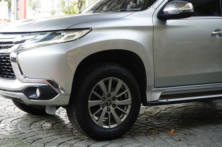 Mitsubishi Pajero Sport 2016 2.4 GT Premium 2WD Utility-car ดีเซล ไม่ติดแก๊ส เกียร์อัตโนมัติ เทา รูปที่ 4