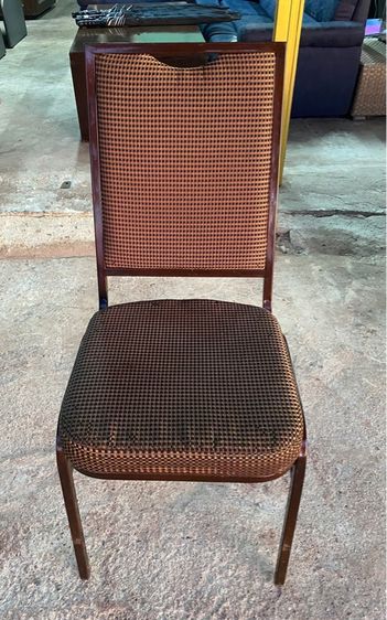 ขายเหมาเก้าอี้งานจัดเลี้ยง