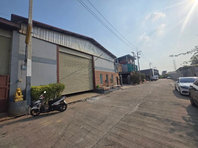 ให้เช่าโรงงานพร้อมบ้านพักและหอพัก 8 ห้อง ผังสีชมพู สมุทรสาคร รูปที่ 4
