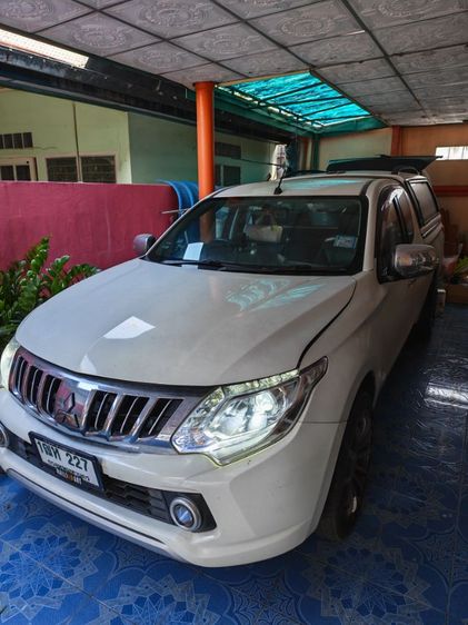 Mitsubishi Triton 2016 2.5 GLX Pickup ดีเซล เกียร์ธรรมดา ขาว รูปที่ 2