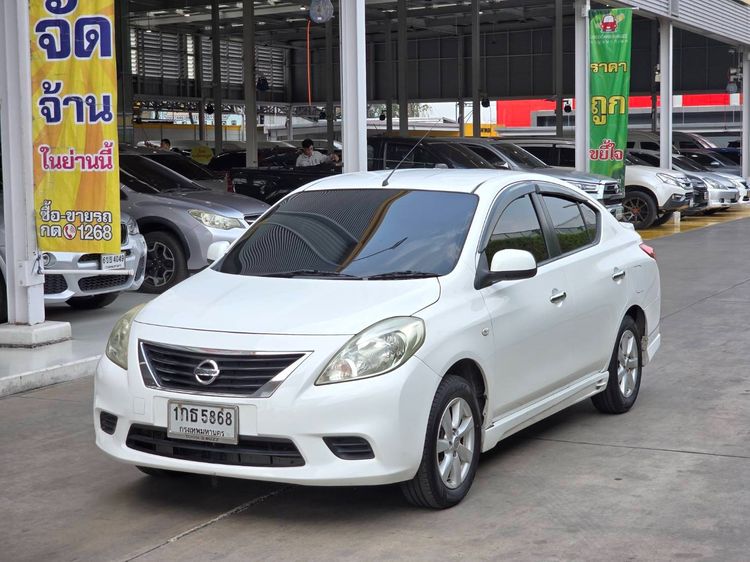 รถ Nissan Almera 1.2 V สี ขาว