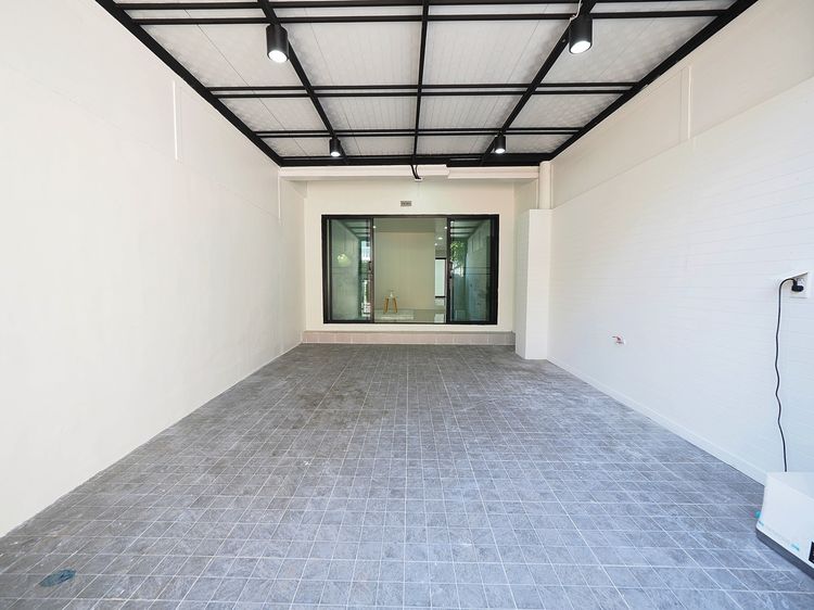 มีบางส่วน 🔥 Clearance Sale ทาวน์เฮ้าส์หลังริม รีโนเวทใหม่ ม.พรร่มเย็นวิลล่า ลำลูกกา 11 – เสมาฟ้าคราม รูปที่ 3