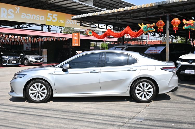 Toyota Camry 2019 2.5 Hybrid Premium Sedan ไฮบริด ไม่ติดแก๊ส เกียร์อัตโนมัติ บรอนซ์เงิน รูปที่ 4