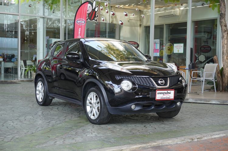 Nissan Juke 2014 1.6 V Sedan เบนซิน ไม่ติดแก๊ส เกียร์อัตโนมัติ ดำ รูปที่ 3