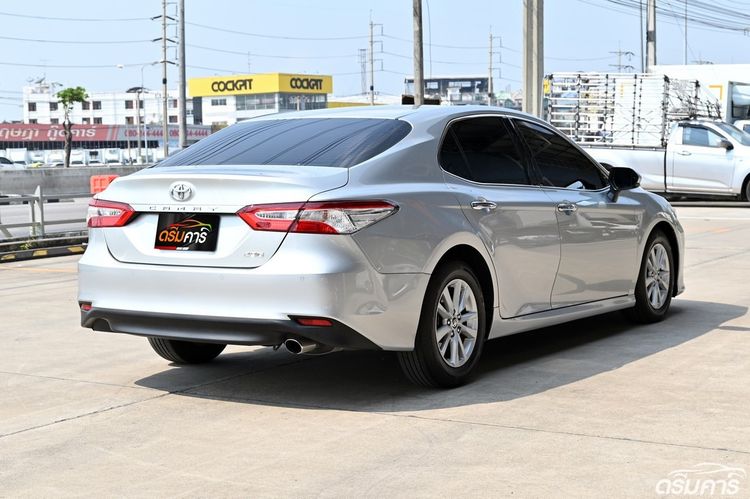 Toyota Camry 2021 2.0 G Sedan เบนซิน ไม่ติดแก๊ส เกียร์อัตโนมัติ บรอนซ์เงิน รูปที่ 3