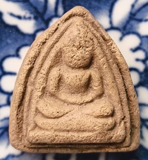 พระรูปหล่อกริ่งเนื้อเก่าค่ะ รูปที่ 11