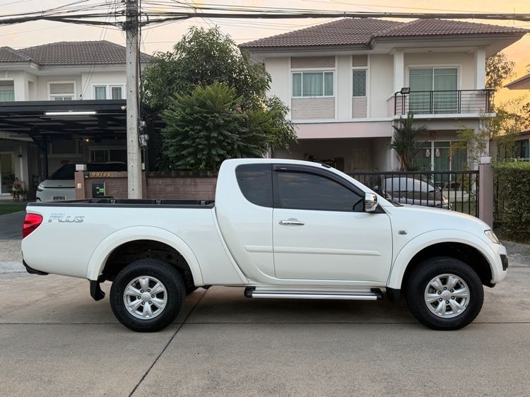 Mitsubishi Triton 2014 2.5 Plus VG Turbo Pickup ดีเซล ไม่ติดแก๊ส เกียร์ธรรมดา ขาว รูปที่ 3