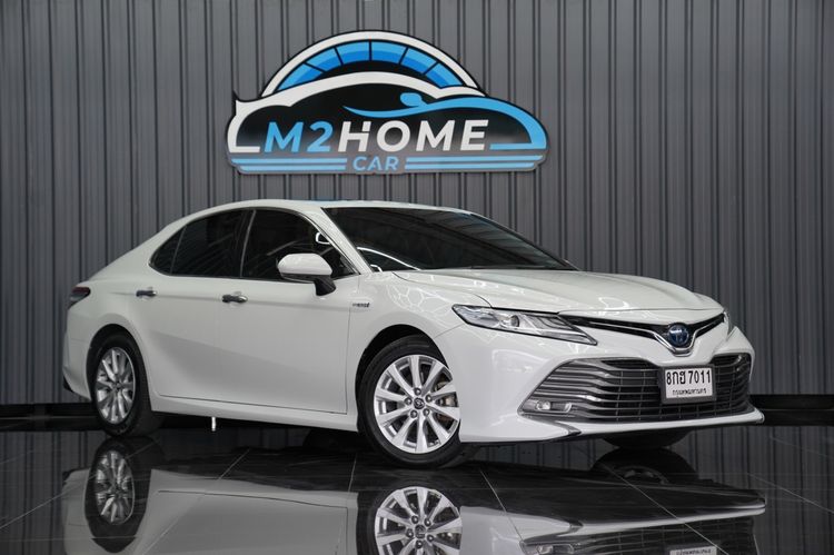 Toyota Camry 2019 2.5 Hybrid Premium Sedan ไฮบริด เกียร์อัตโนมัติ ขาว รูปที่ 3