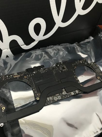 อื่นๆ Logic Board MBP 2019 Model A2141 Intel Core i7 SSD 512 GB Ram 16GB  with iCloud Lock.