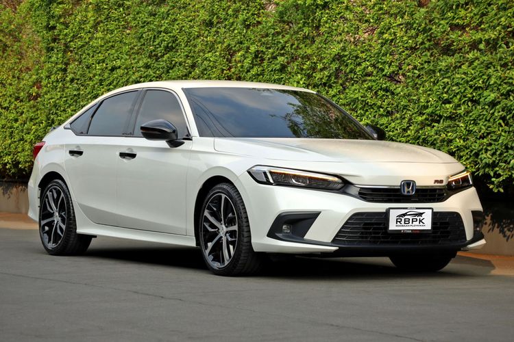 Honda Civic 2022 2.0 eHEV RS Sedan ไฮบริด ไม่ติดแก๊ส เกียร์อัตโนมัติ ขาว รูปที่ 4