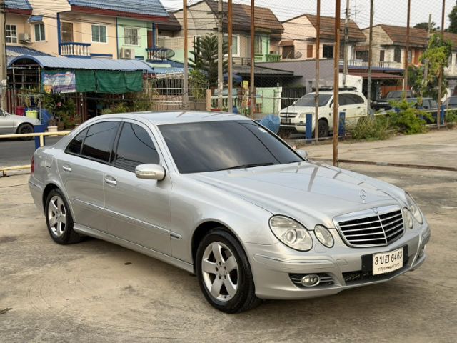 Mercedes-Benz E-Class 2004 E240 Sedan เบนซิน ไม่ติดแก๊ส เกียร์อัตโนมัติ บรอนซ์ทอง รูปที่ 4