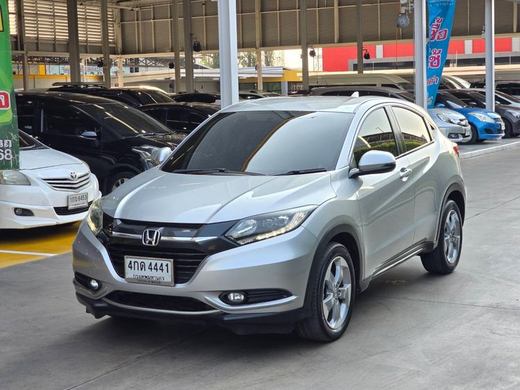 Honda HR-V 2015 1.8 E Utility-car เบนซิน ไม่ติดแก๊ส เกียร์อัตโนมัติ ขาว