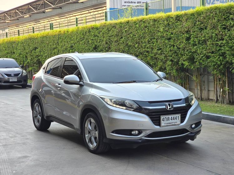 Honda HR-V 2015 1.8 E Utility-car เบนซิน ไม่ติดแก๊ส เกียร์อัตโนมัติ ขาว รูปที่ 3