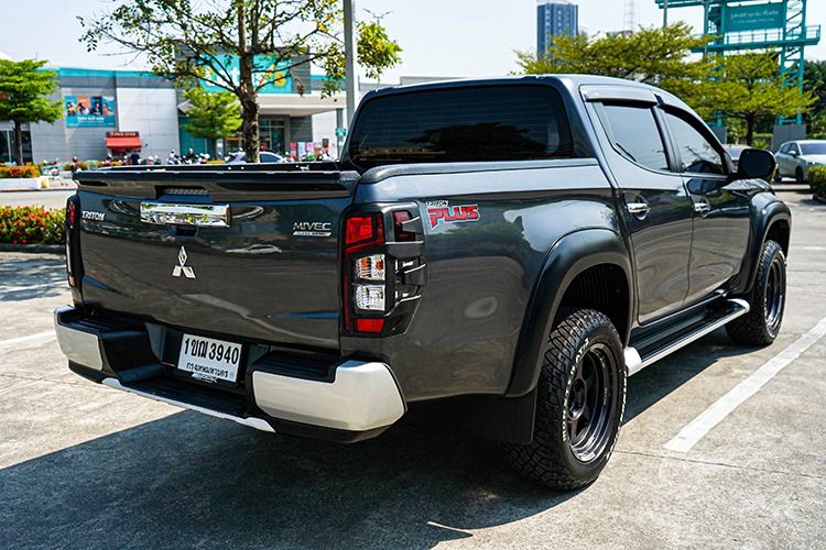 Mitsubishi Triton 2020 2.4 GLS Plus Pickup ดีเซล ไม่ติดแก๊ส เกียร์อัตโนมัติ เทา รูปที่ 4