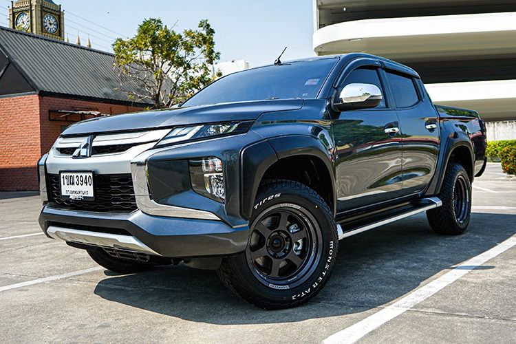 รถ Mitsubishi Triton 2.4 GLS Plus สี เทา