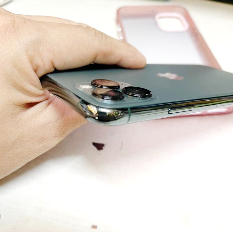 iPhone11 PRO MAX จอใหญ่ ความจุ 256 ศูนย์ไทย มือ2 สภาพใหม่มาก อยู่ในเคสตลอด แถมของแถมตามภาพ ไม่มีรอยหล่นใดๆทั้งสิ้น รูปที่ 10