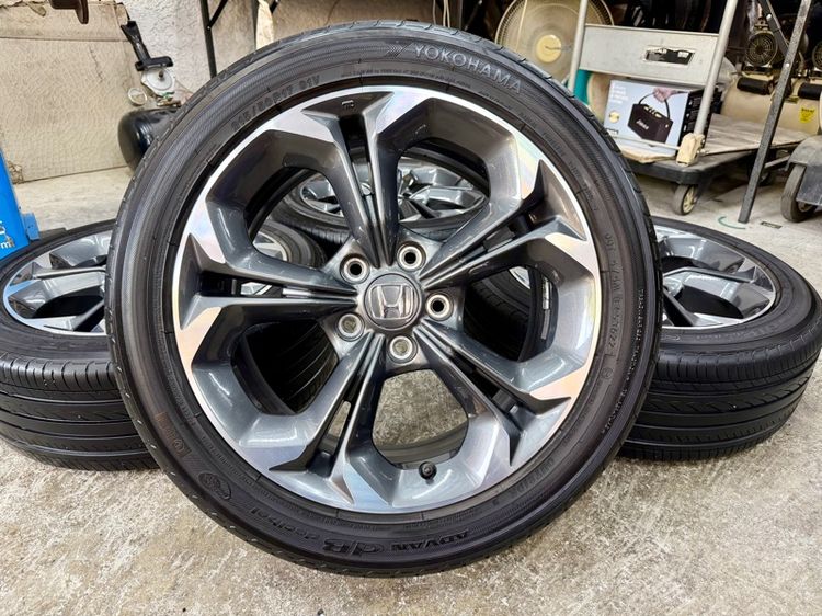 17" ล้อแม็ก HONDA CIVIC ขอบ 17” สภาพสวย ยาง YOKOHAMA 215-50R17 ปี 22 3 เส้น ปี 23 1 เส้น พร้อมใช้งาน