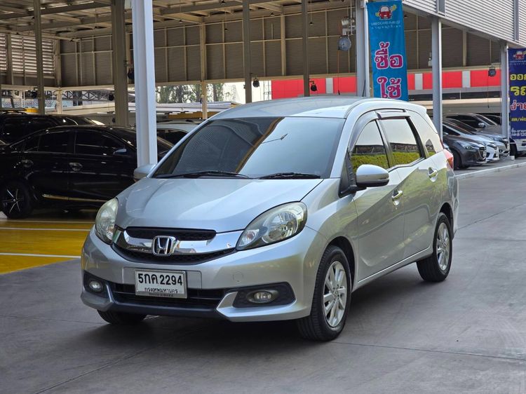 รถ Honda Mobilio 1.5 V สี บรอนซ์เงิน