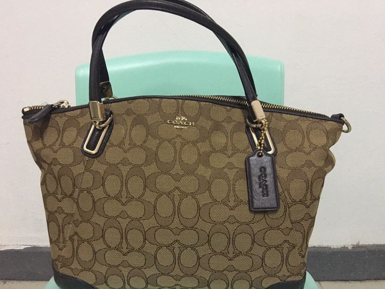ขายกระเป๋าCOACH มือ2  โทร 0814164142     