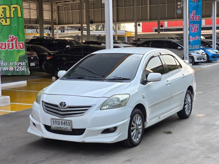 รถ Toyota Vios 1.5 E สี ขาว
