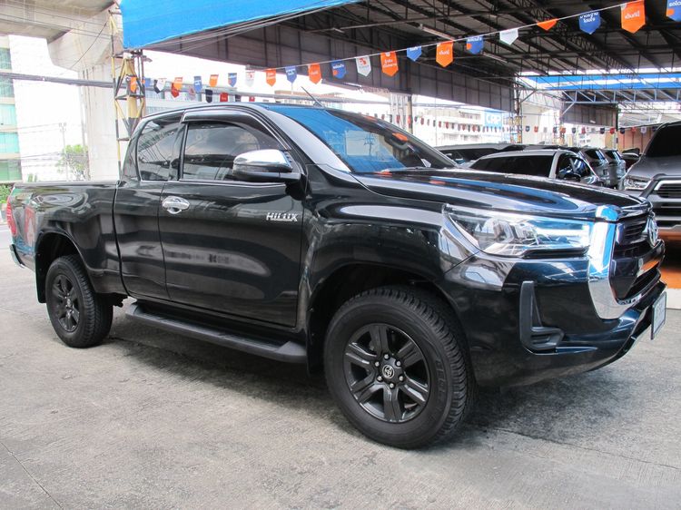 Toyota Hilux Revo 2022 Smart Cab 2.4 Entry Prerunner Pickup ดีเซล ไม่ติดแก๊ส เกียร์ธรรมดา ดำ รูปที่ 2