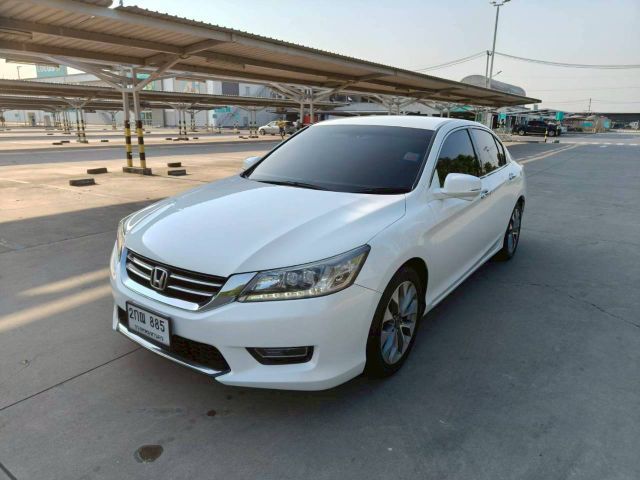 รถ Honda Accord 2.4 EL i-VTEC สี ขาว