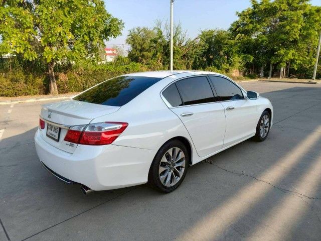 Honda Accord 2013 2.4 EL i-VTEC Sedan เบนซิน เกียร์อัตโนมัติ ขาว รูปที่ 4