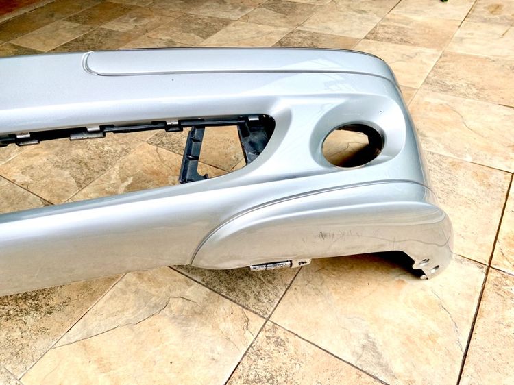 ขาย กันชนหน้ารถ Mercedes W203 สีเงิน มือสอง - Mercedes W203 Front Bumper Silver Used รูปที่ 3