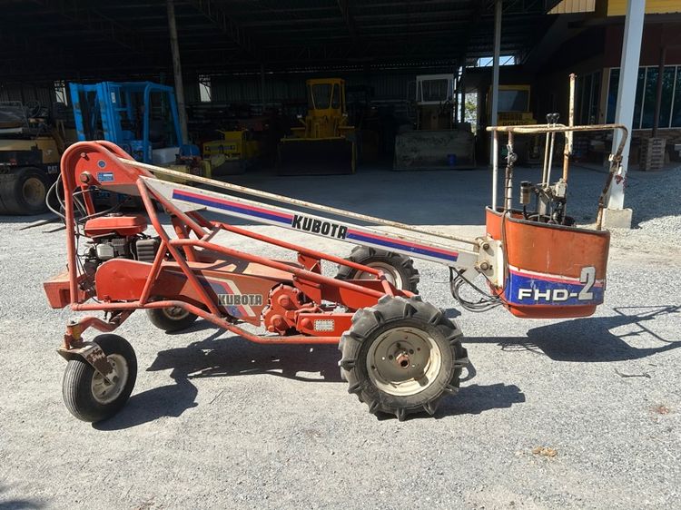 รถกระเช้า  KUBOTA รุ่น FHD-2 ความสูง 2.5 เมตร เก่านอกนำเข้า